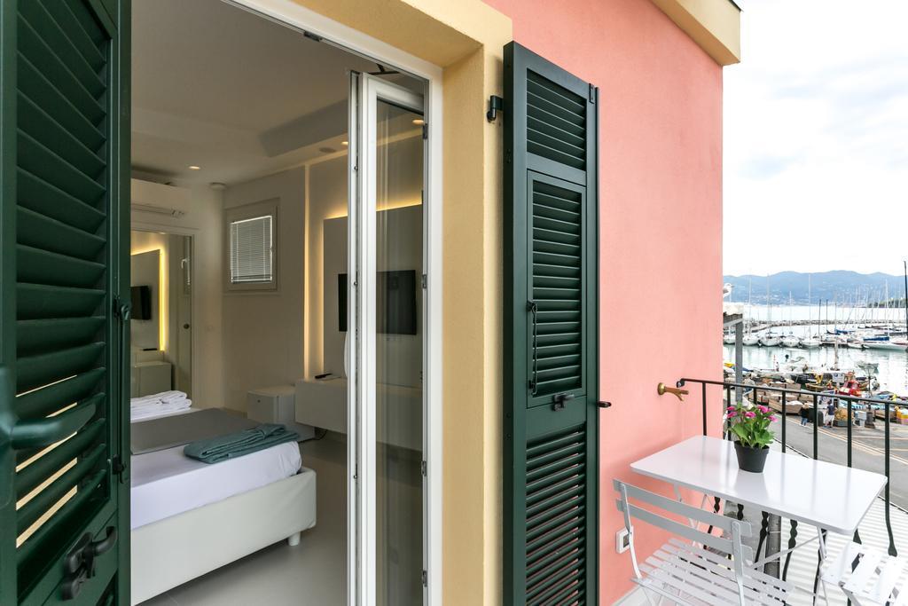 Al Molo Sea View Rooms Леричи Екстериор снимка