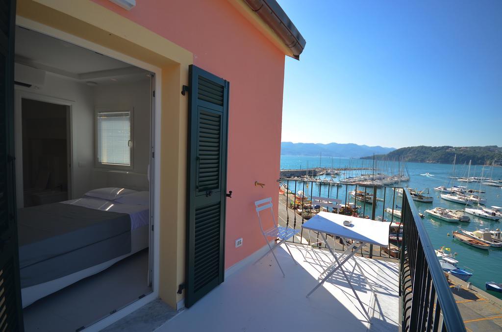 Al Molo Sea View Rooms Леричи Екстериор снимка